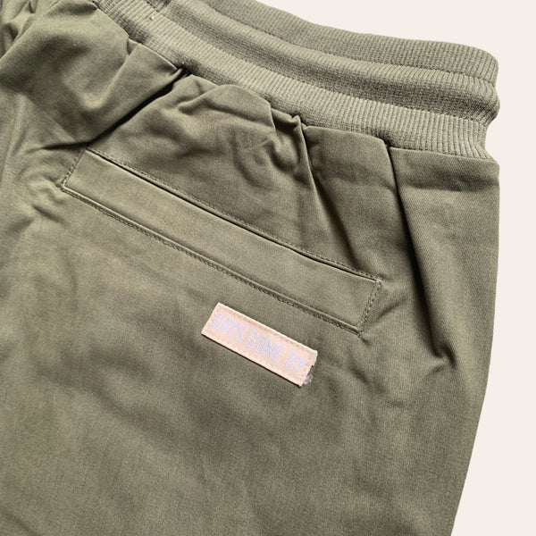 Utility Cargo Shorts - Military Green