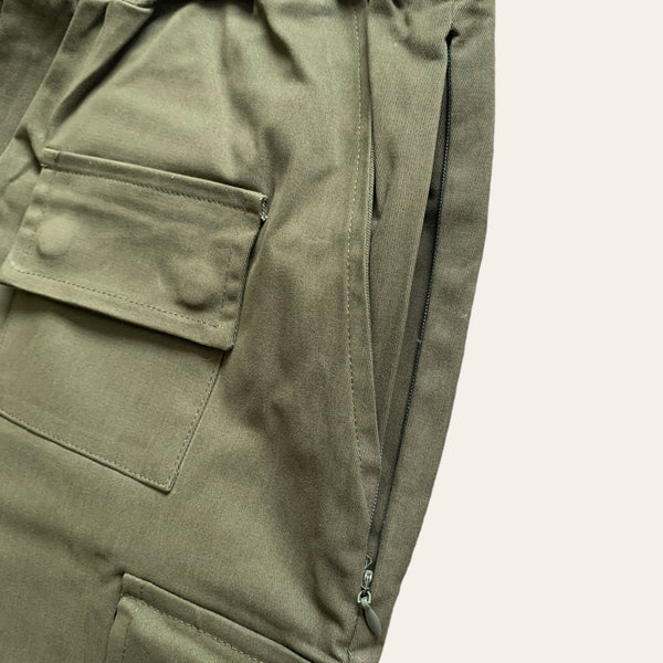 Utility Cargo Shorts - Military Green